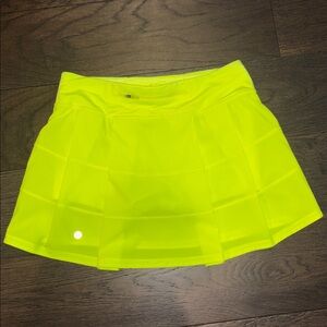 Lululemon pace- rival midrise tennis skirt size 6.  Neon yellow